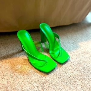 Forever 21 green thong heels